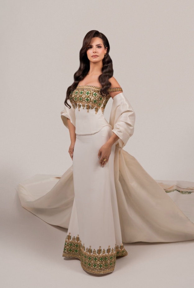 صور حصرية لـ"هي" لإطلالة نادين أيوب بالزيّ التقليدي من تصميم نيفين القاضي 