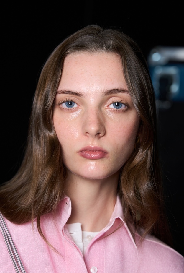 5 ماسكات طبيعية للعيون لتقليل الانتفاخ والتجاعيد