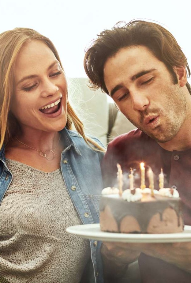 تهنئة عيد الميلاد للزوج والزوجة بكلمات تعبر عن الحب والسعادة