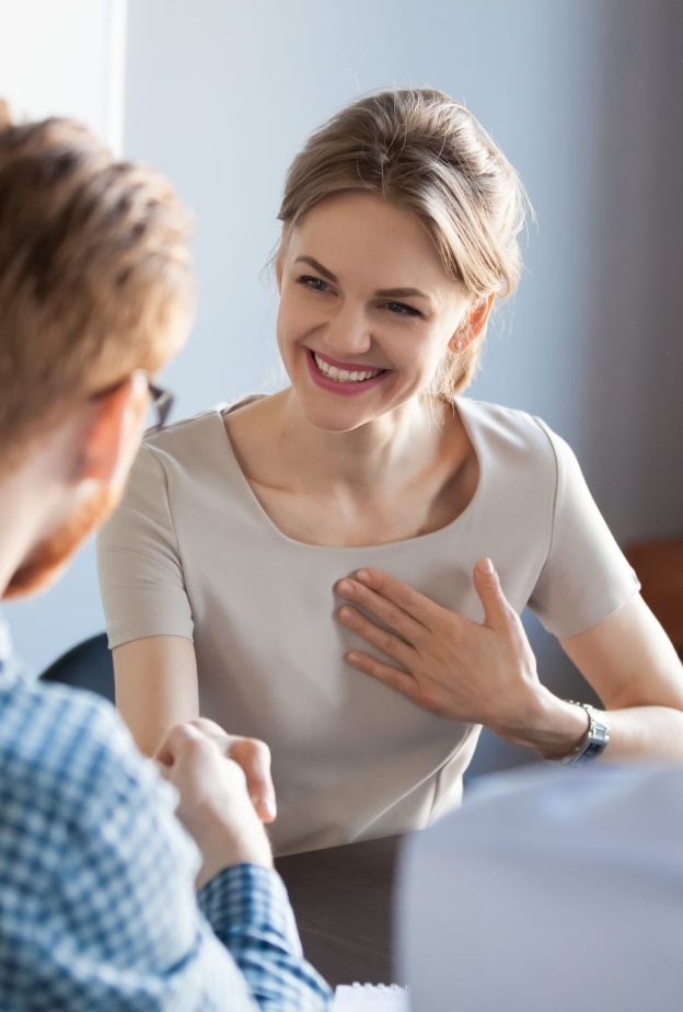 فن الامتنان في العمل: كيف تشكرين زملاءك باحترافية تزيد من رصيدك المهني؟