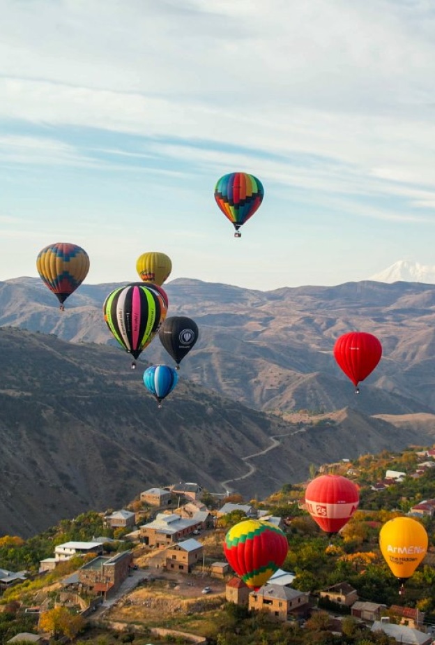 مغامرات أرمينيا الجوية تأسر قلوب القادمين من دول الخليج