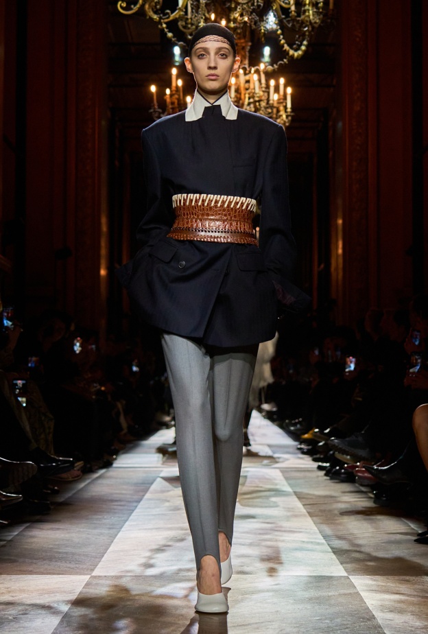 6 إكسسوارات لا غنى عنها لإطلالة موسم خريف وشتاء 2025