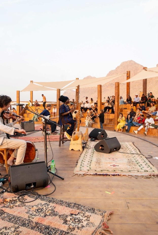 مهرجان تنوير مساحة تتجاوز الفن لتلهم الإنسان والطبيعة