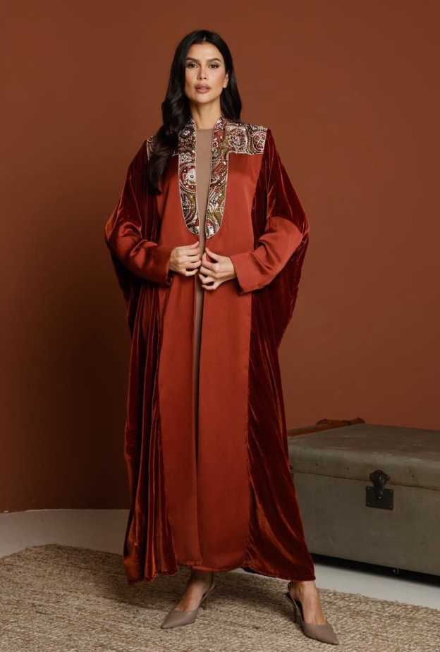 ما بين الضوء والمخمل... تفاصيل أسرتنا في أنا عربية 2025