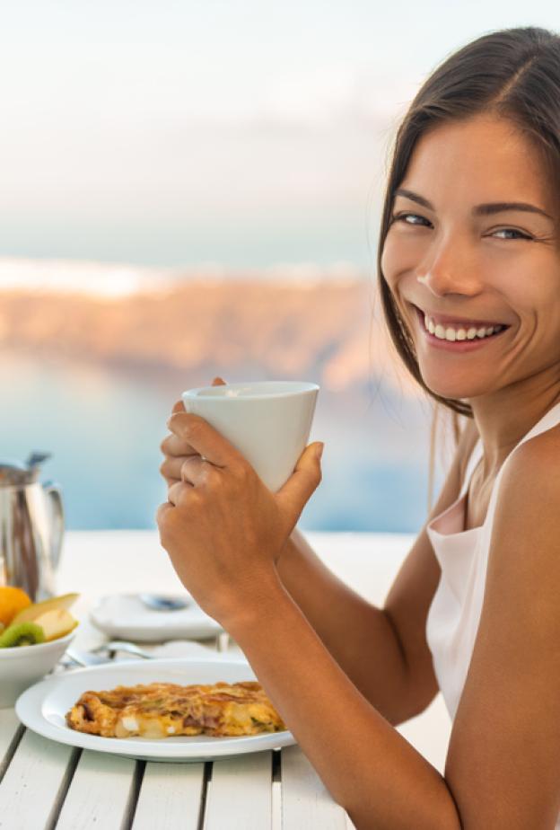 أفضل عروض الطعام في فنادق الإمارات خلال موسم الأعياد