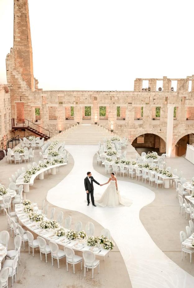 اختاري اللون الأبيض في زفاف 2026