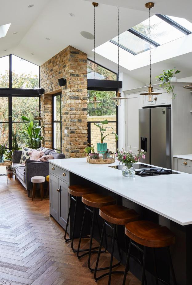 اختيارات تصميمية كانت أنيقة سابقًا قد تتحول إلى عناصر تُثقِل المساحة المنزلية