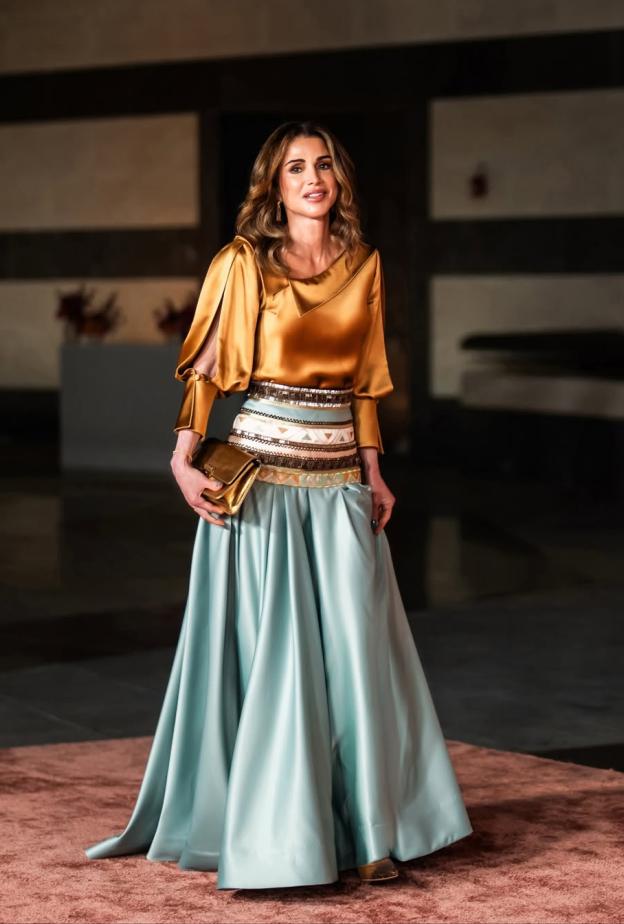 أجمل 10 إطلالات للملكة رانيا العبدالله بين العصرية والتراث في حصاد 2025