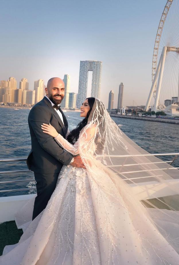 الممثلة لمى ابراهيم مع زوجها في يوم الزفاف