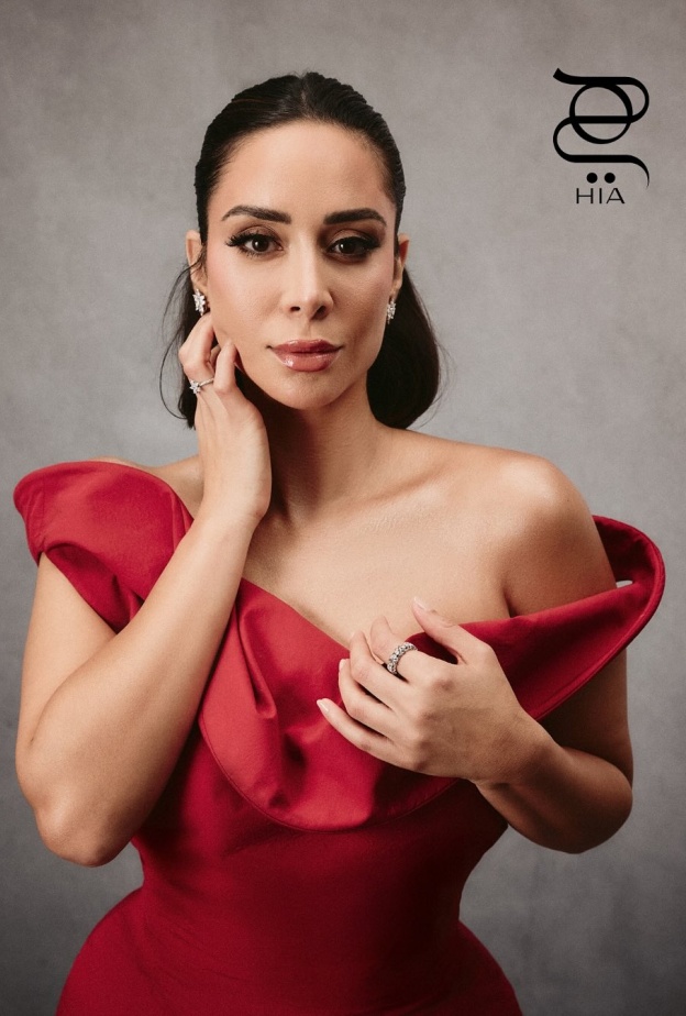 بسنت شوقي بتصاميم مجوهرات مُبهرة خلال مهرجان البحر الأحمر