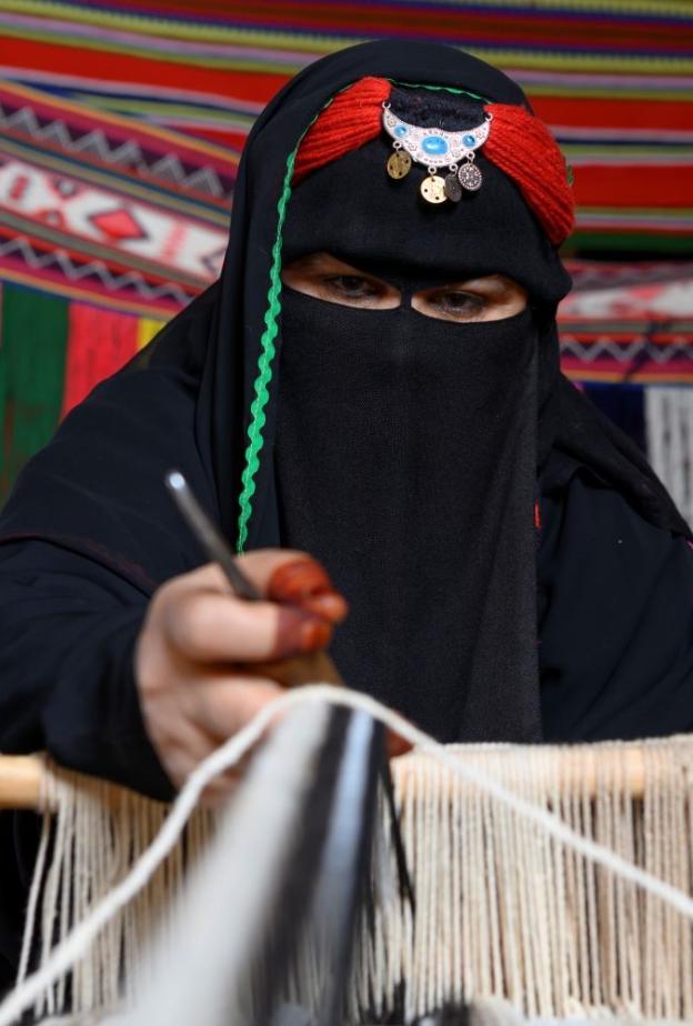 توسيع نطاق السدو وتسجيل البشت في قائمة التراث الثقافي لدى اليونسكو 