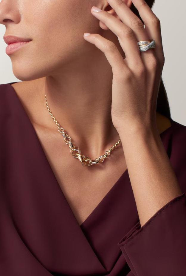 خاتم من مجموعة Trinity