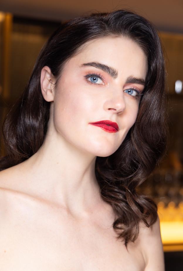 إبدئي عام 2026 بجمال المكياج الملوّن والصيحات المشرقة في جمالك