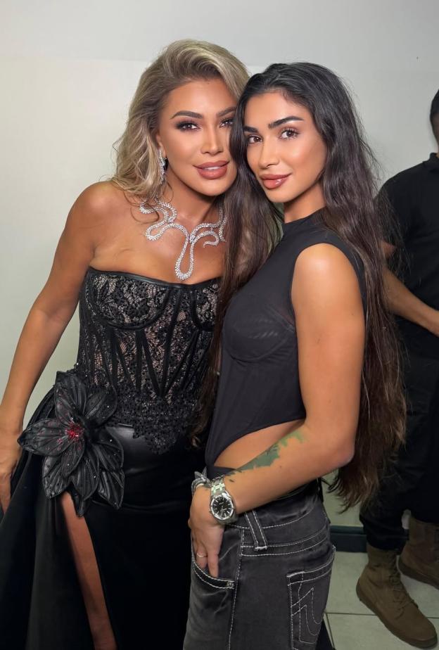 نوال الزغبي ترتدي تصاميم ابنتها تيا ديب