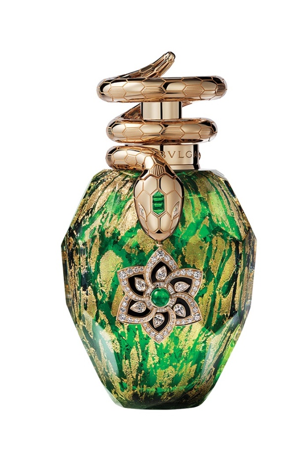  فخامة متعددة الحواس A SYMPHONY OF LIGHT, SCENT AND EMOTION