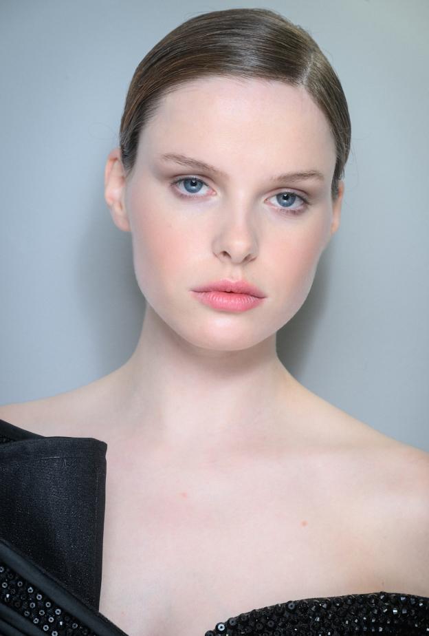 اسرار الجبهة المشدودة