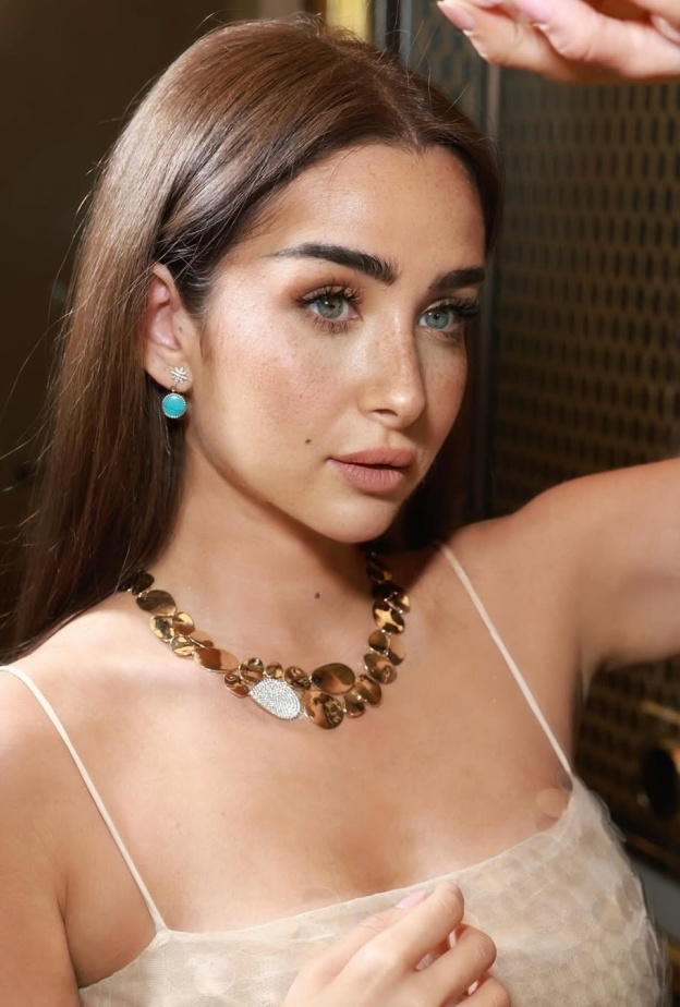 النجمة هنا الزاهد صورة من انستغرامها