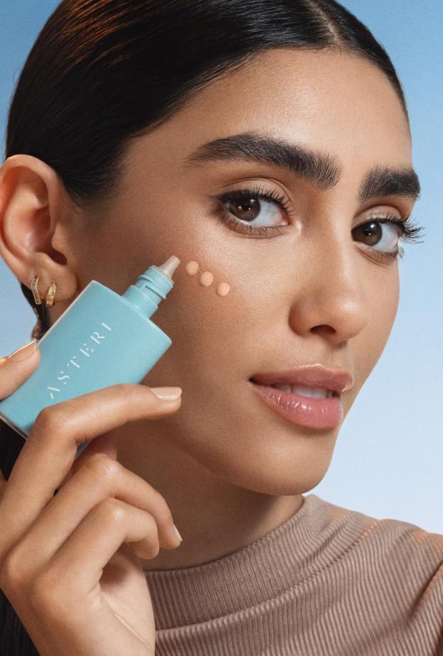 جربي سيروم نوريش الملون بعامل حماية30 من علامة أستيري بيوتي