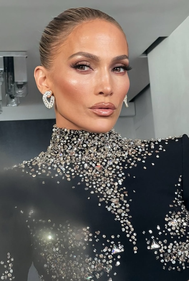 جينيفر لوبيز بتقنية الـBlonzing