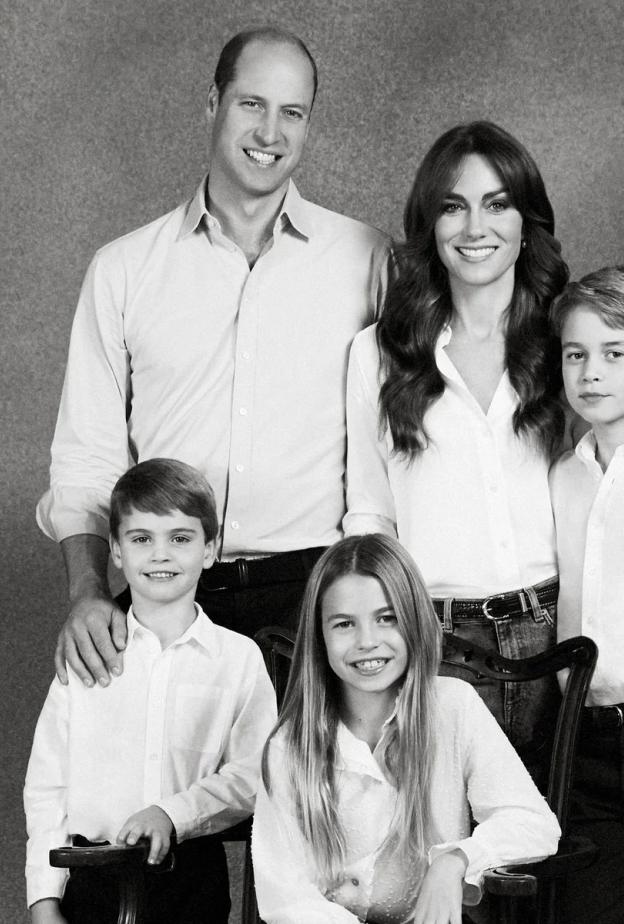 أسلوب ويليام وكيت يُغير المفهوم التقليدي لبطاقات عيد الميلاد الملكية