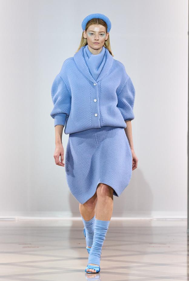  طقم أزرق من Amalia