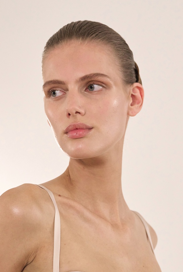 سحر العطور في فوائدها