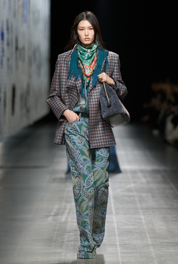 أبرز 3 نقشات رائجة لعام 2025 بأسلوب Etro