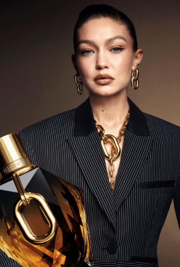 النجمة جيجي حديد