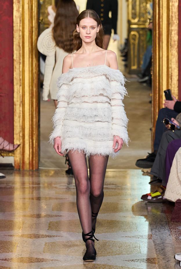 تنسيق اللّون الأبيض في موسم الأعياج بأسلوب Tiwnset