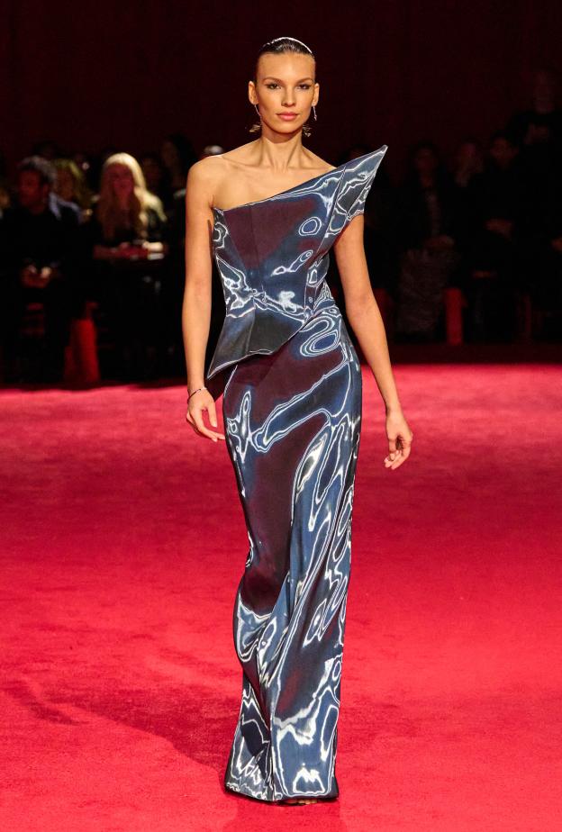 christiano Siriano الميتاليك صيحة إطلالة رأس السنة