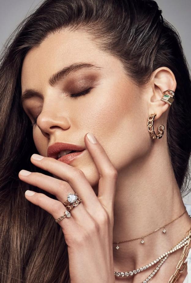 5 صيحات مجوهرات عالمية لا يمكنك تفويتها من منظور مصمّمات سعوديات