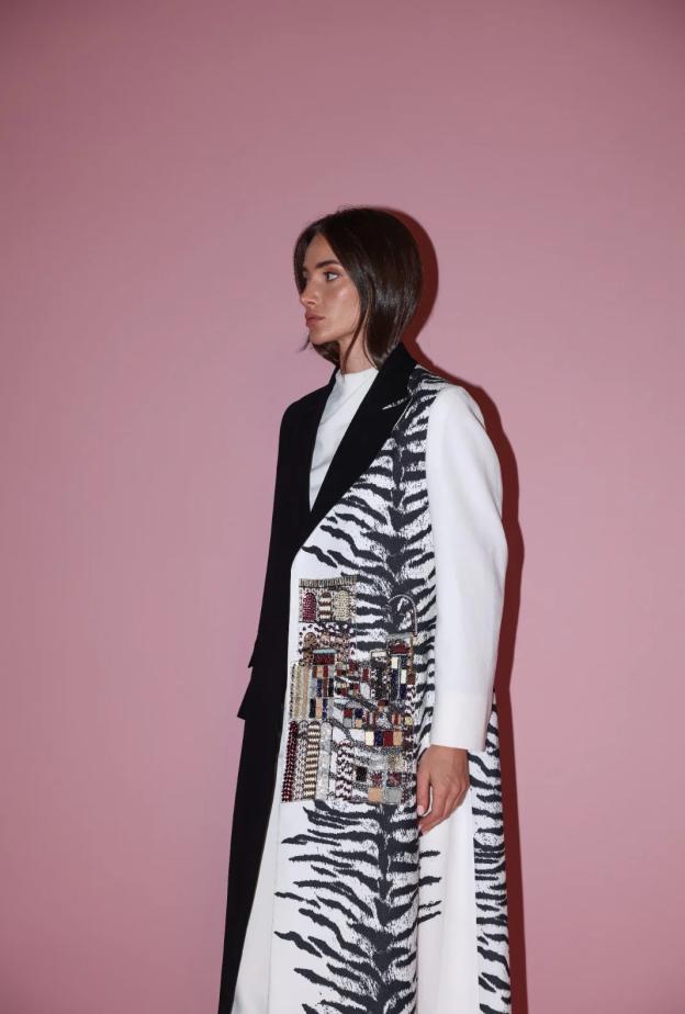 خاص ل"هي": "جايا"...عباءة تفهم بالإحساس قبل الشكل