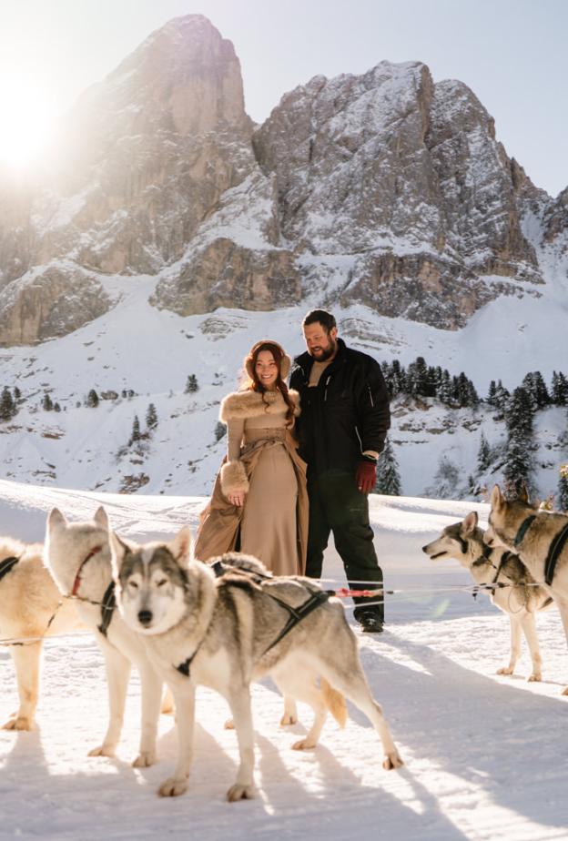 ركوب الزلاجات التي تجرها الكلاب