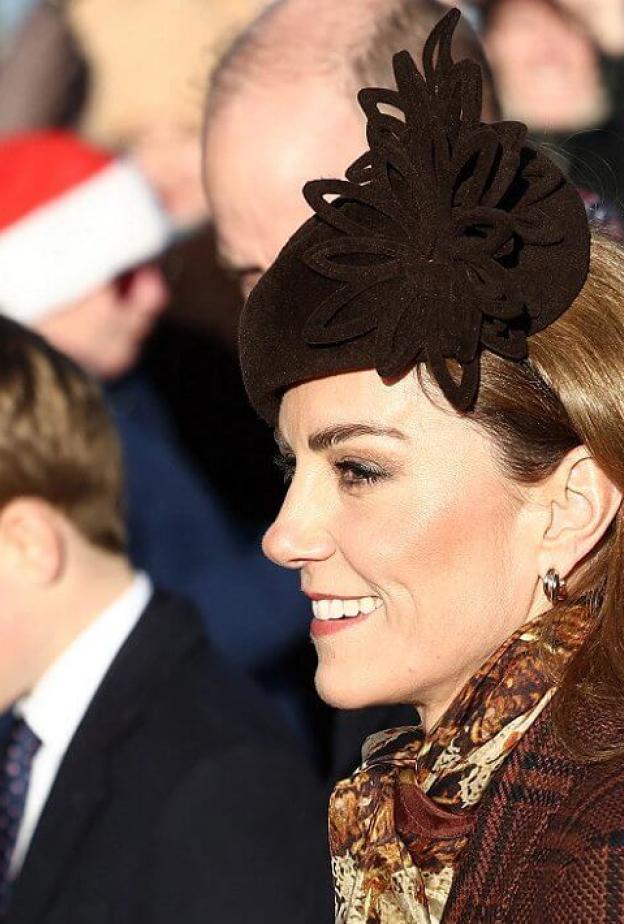 أناقة الأميرات في ساندرينغهام: كيت وشارلوت وأميرات يورك يخطفن الأنظار