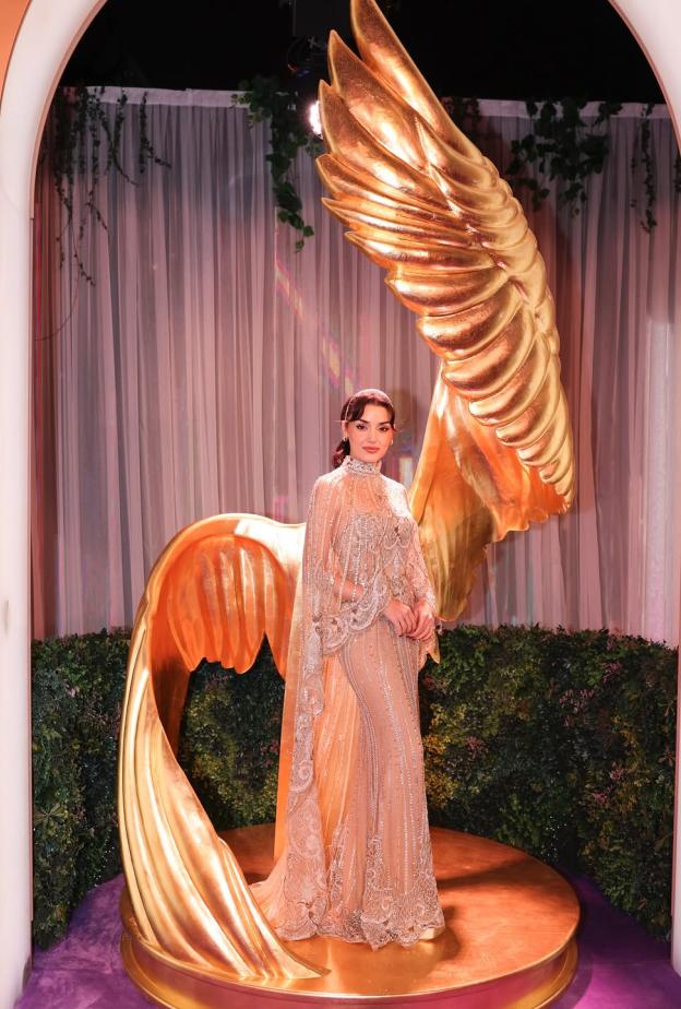 إطلالات ساحرة ومجوهرات عالمية لنجمات تركيا خلال جوي اوورد 2026