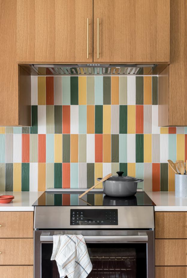 باكسبلاش مطبخ مصنوع من الحجر الطبيعي