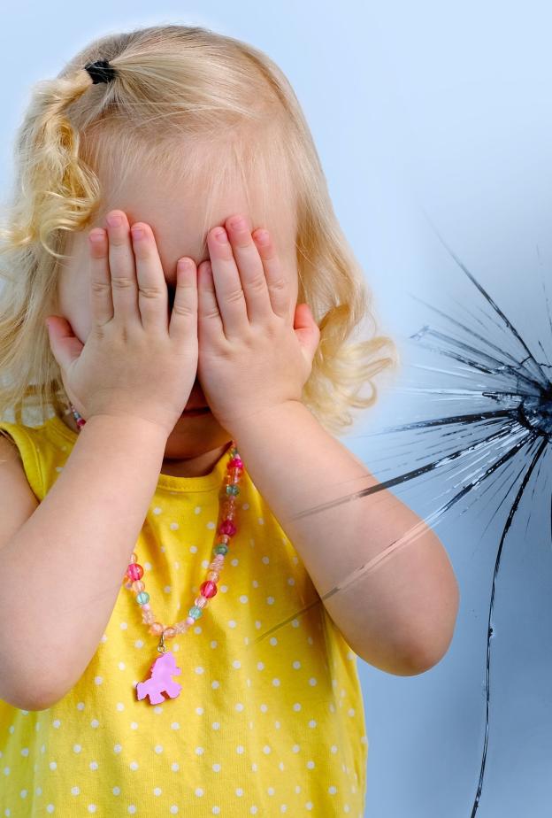 الخجل عند الأطفال قد يكون مرحلة وليس صفة في بعض الأحيان