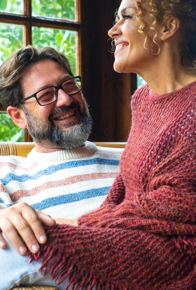 لا يزال يحبكِ رغم مرور السنوات 