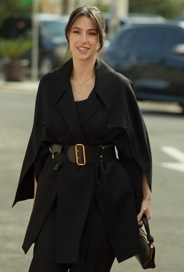 الكاب قطعة مميزة في إطلالات الأميرة رجوة