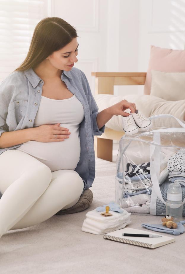 تحضير مستلزمات حقيبة الولادة الشتوية