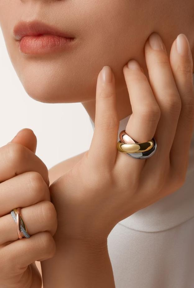 خاتم Trinity من Cartier يجمع ألوان الذهب المختلفة بأناقة وذوق رفيع ليلائم مختلف الأذواق والاطلالات