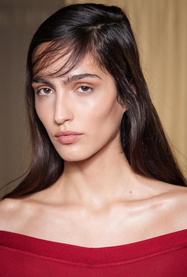 قصّة سرّ منسي للعناية بالبشرة والشعر.. إليكِ فوائده وأفضل وصفاته الطبيعية