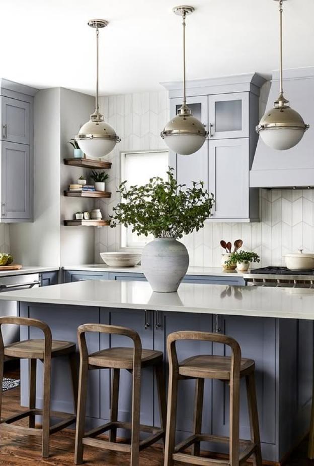 قد تؤدي بعض الأخطاء التصميمية الشائعة إلى شعور المطبخ بالضيق