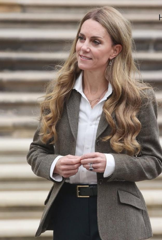 كيت ميدلتون بالشعر الاشقر