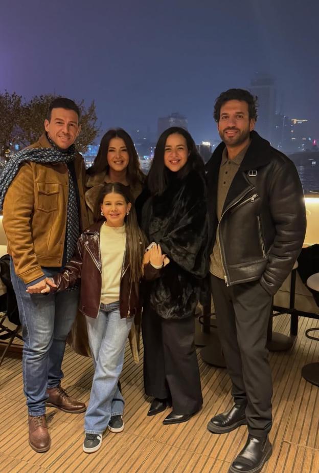 احتفال زوج دنيا سمير غانم بعيد ميلادها بحضور إيمي وحسن الرداد