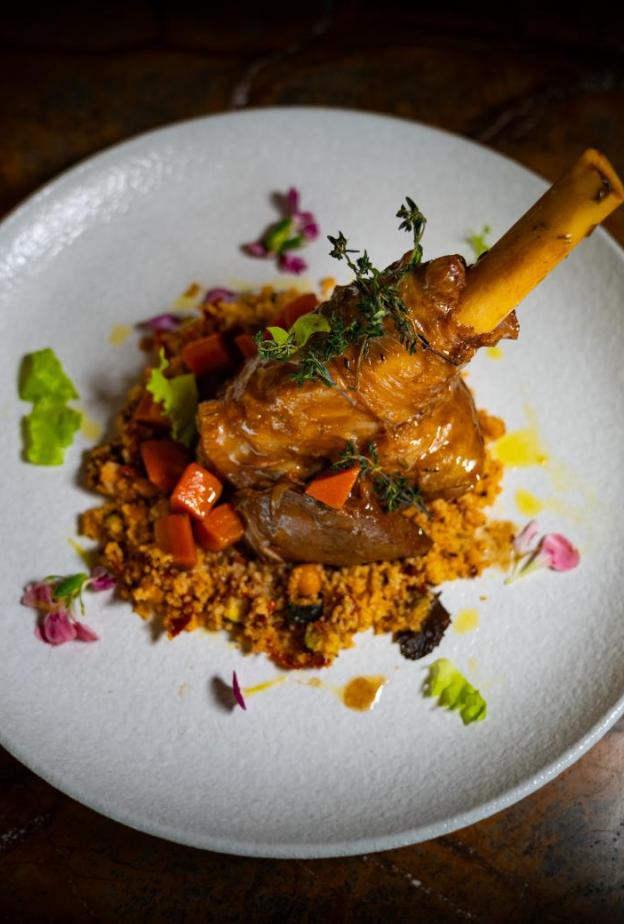 لحم ضأن مطهو ببطء