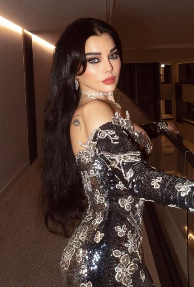 10 نجمات يرسمن اتجاهات المكياج وتسريحات الشعر في احتفالات رأس السنة الجديدة