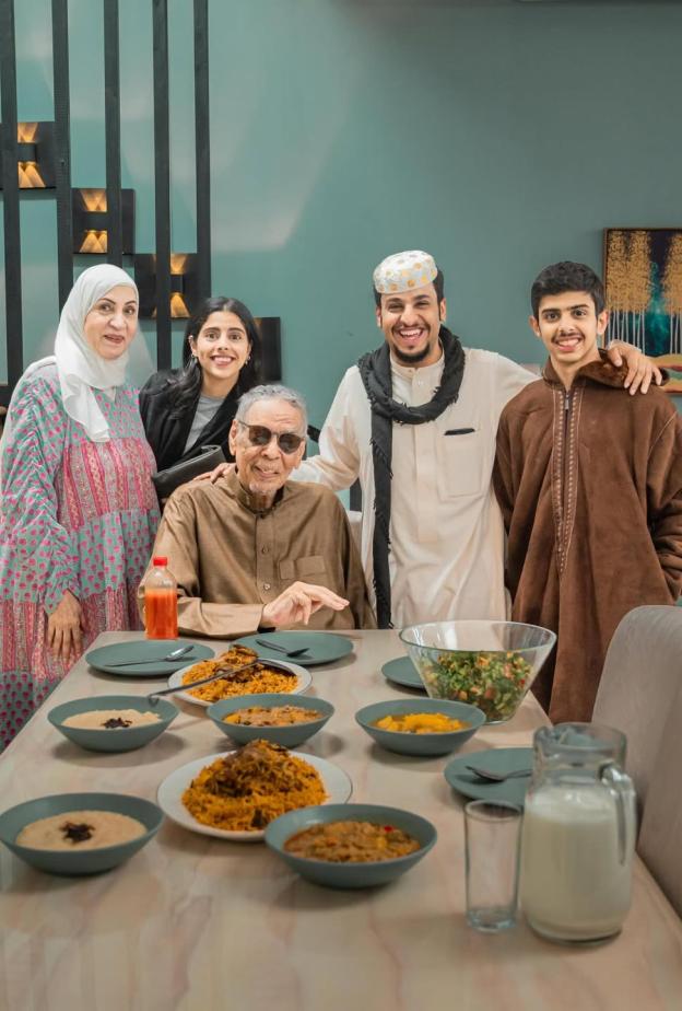 نجوم شباب البومب 14 يحتفلون بنهاية تصويره