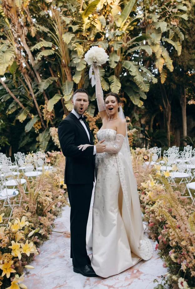 نشر الروح الإيجابية يوم الزفاف بين الضيوف