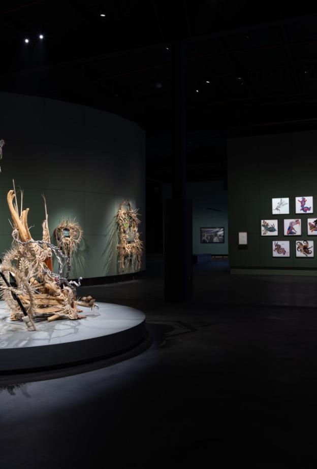 افتتاح بينالي الدرعية للفن المعاصر 2026 في حي جاكس تحت عنوان "في الحِلّ والترحال"